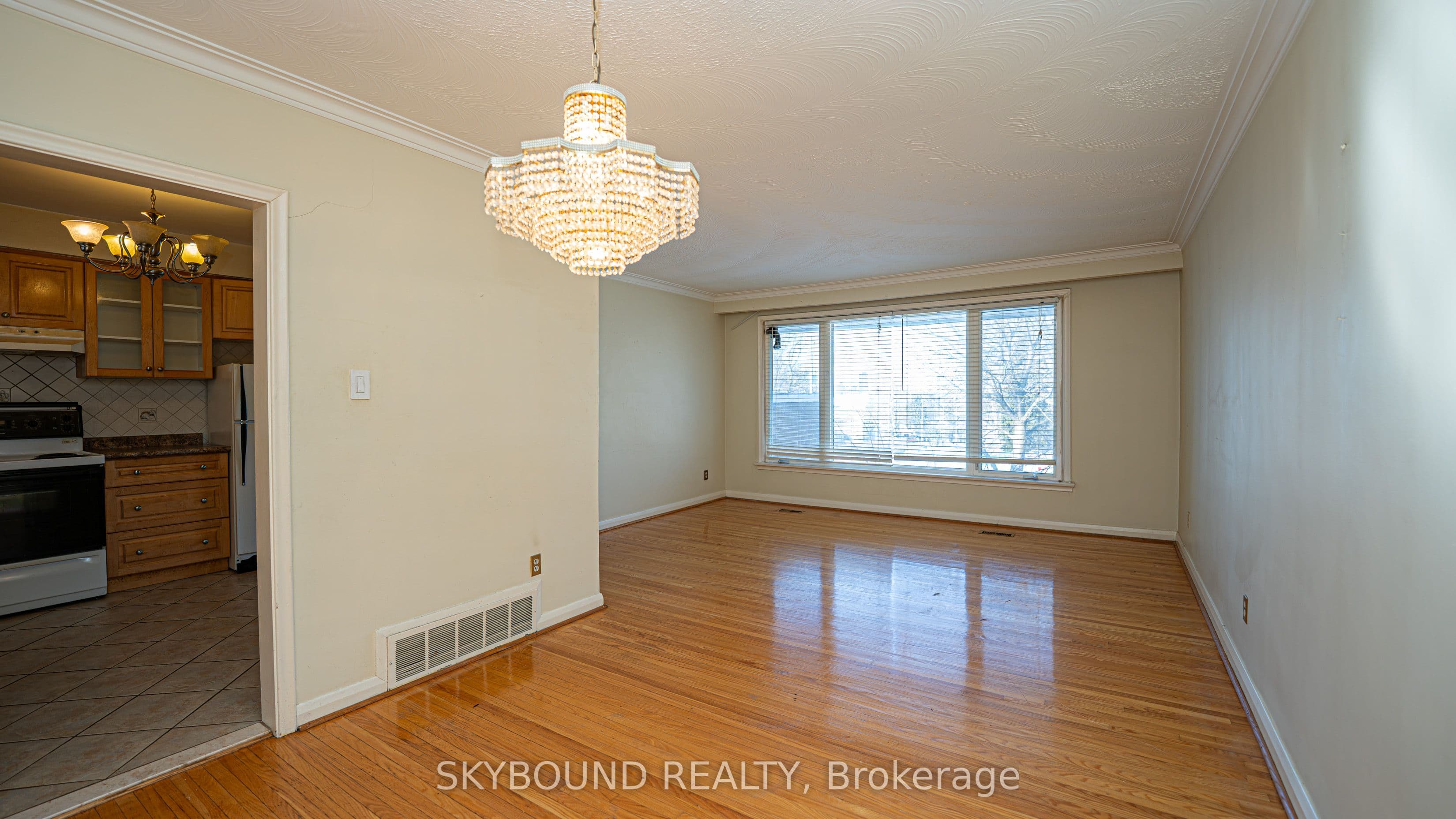 9 Caronport Crescent, Toronto - Detached