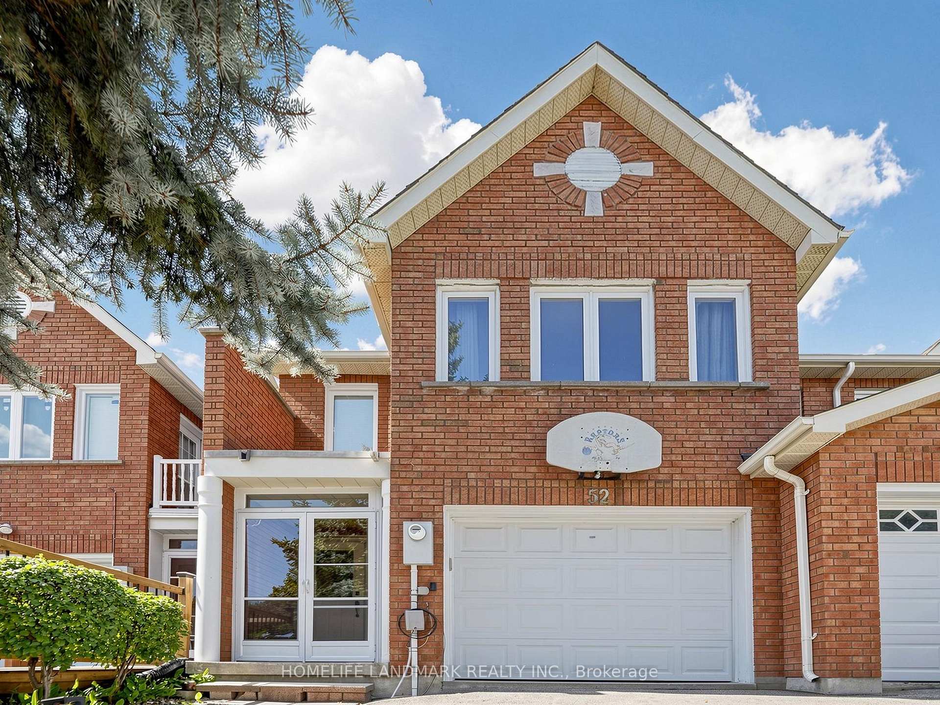 52 Queensmill Court, Richmond Hill, ON L4B 1N3