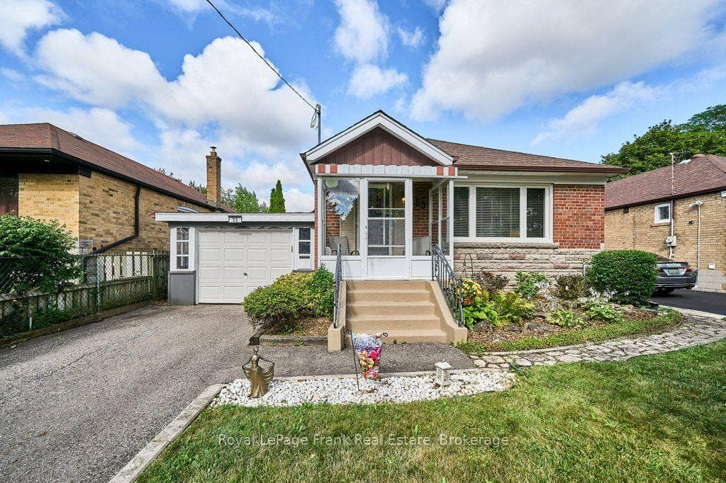 55 Leahann Drive, Toronto, ON M1P 1B8