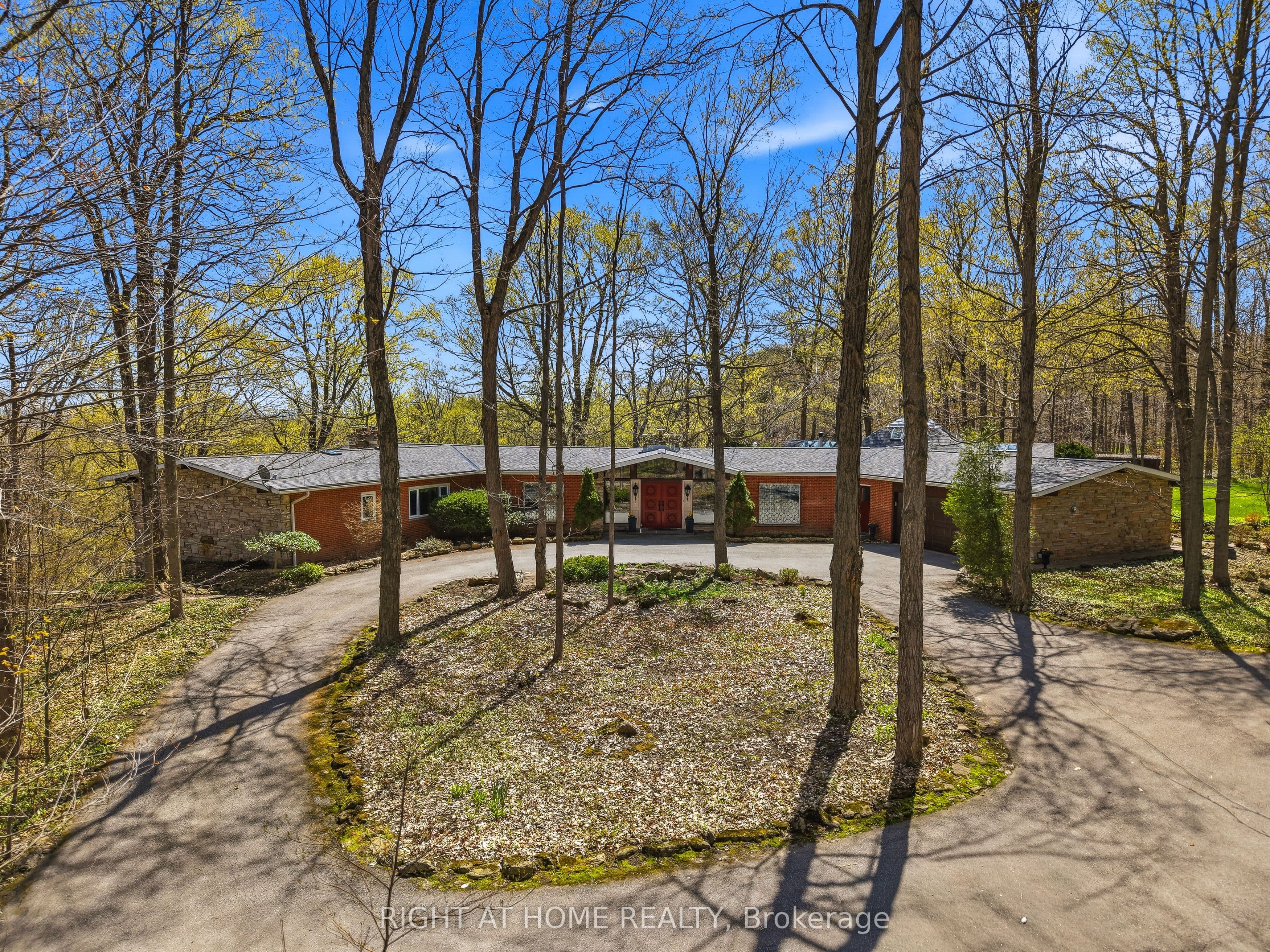 7463 Bell School Line, Milton - Detached