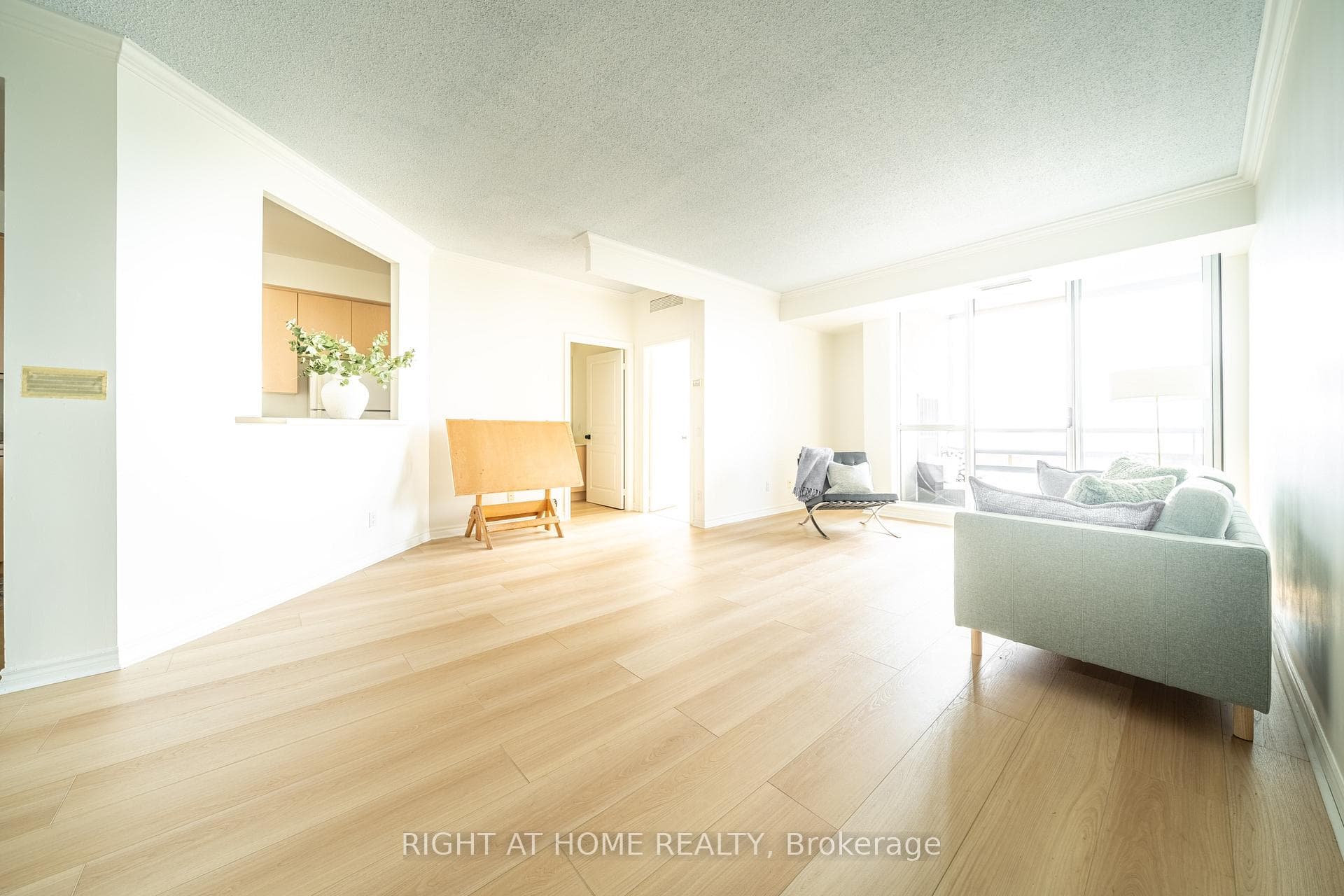 1 Belvedere Court 1707, Brampton, ON L6V 4M6
