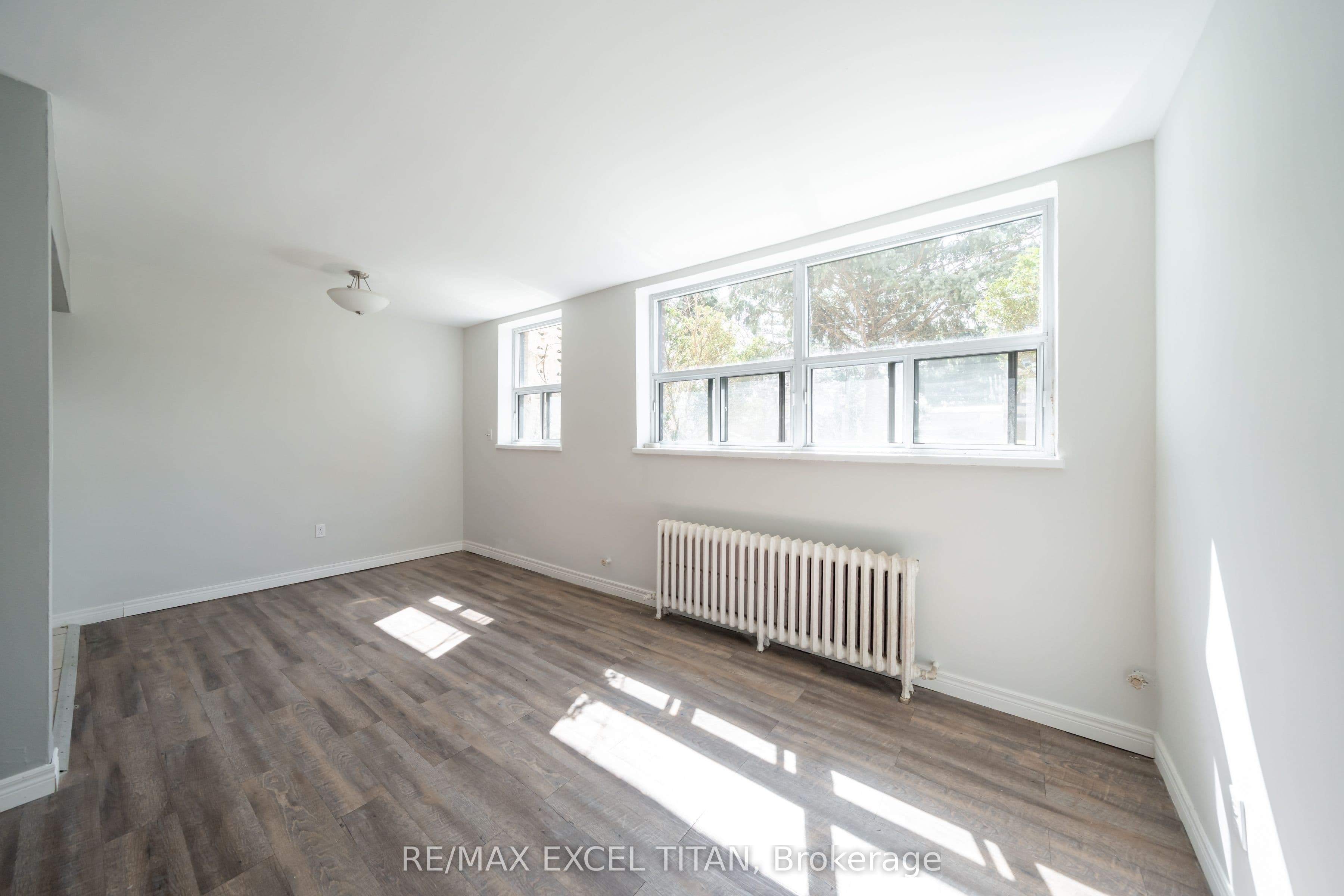 2035 Prospect Street, Burlington - Condo Apartment