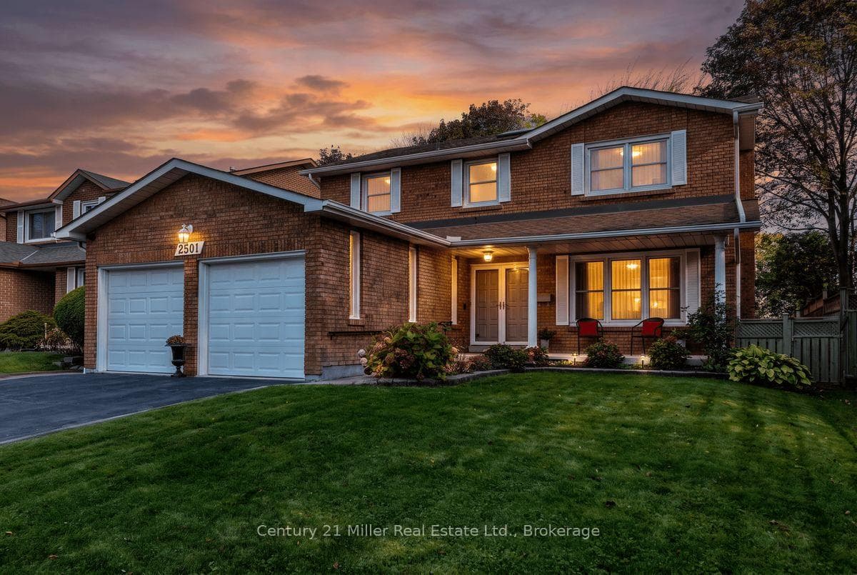 2501 Chisholm Avenue, Mississauga, ON L5C 3C1