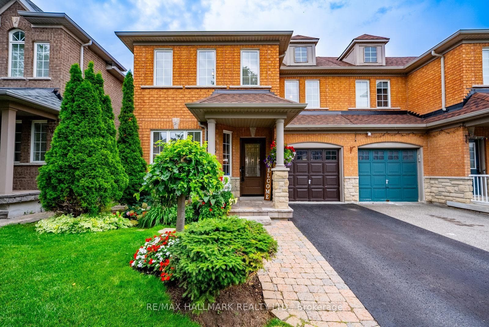25 Starr Crescent, Aurora, ON L4G 7X3