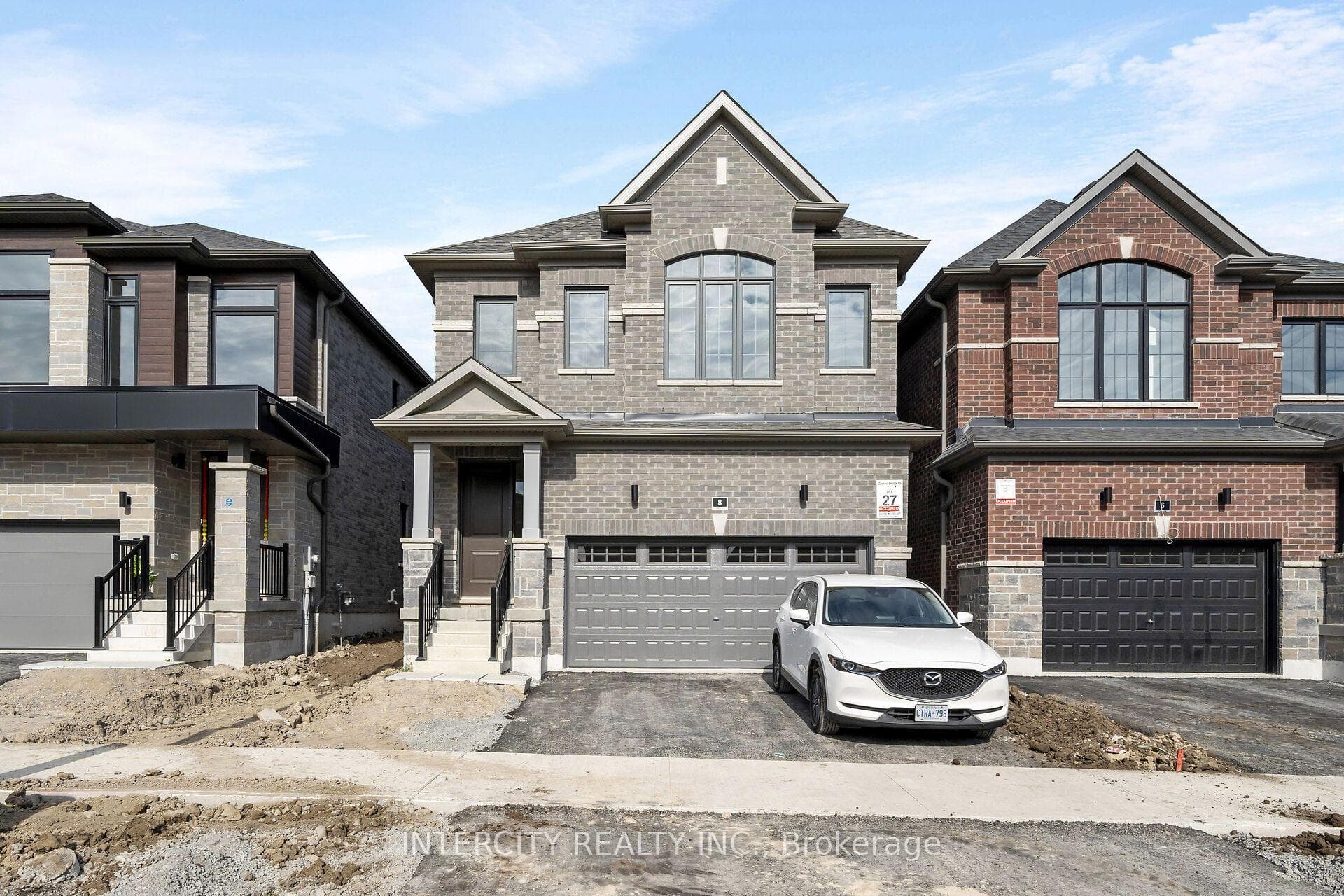 8 Freya Stark Street, Whitby, ON L1M 0M8