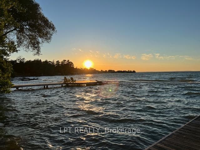 101 Hedge Road, Georgina, ON L0E 1L0