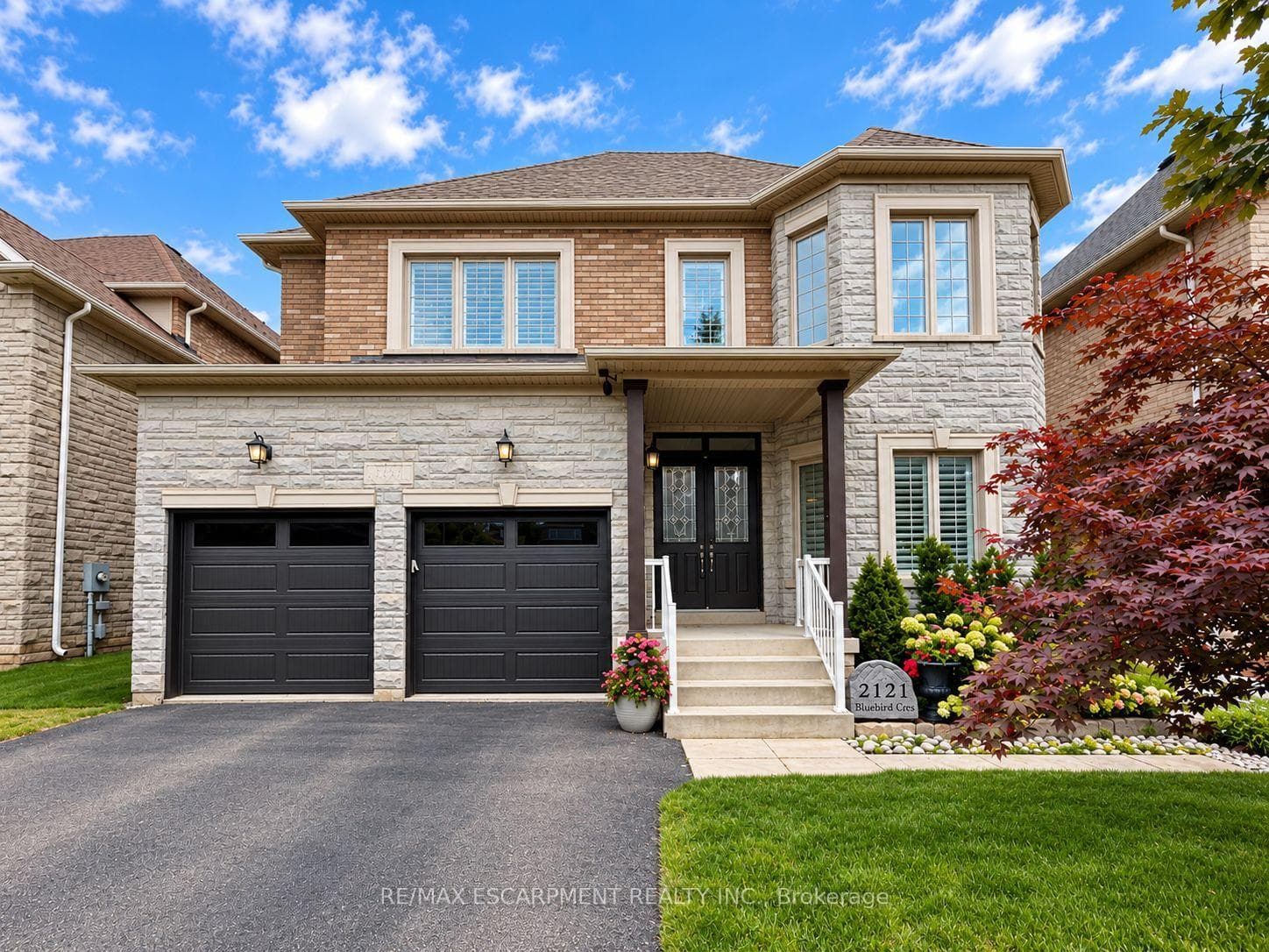 2121 Blackforest Crescent, Oakville, ON L6M 4T6