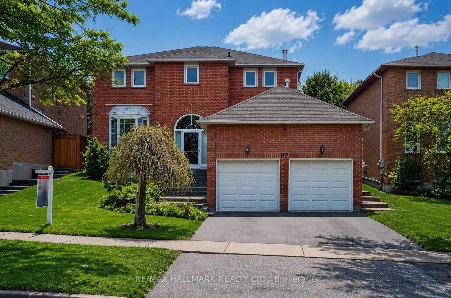 87 Autumn Way, Aurora, ON L4G 4P7