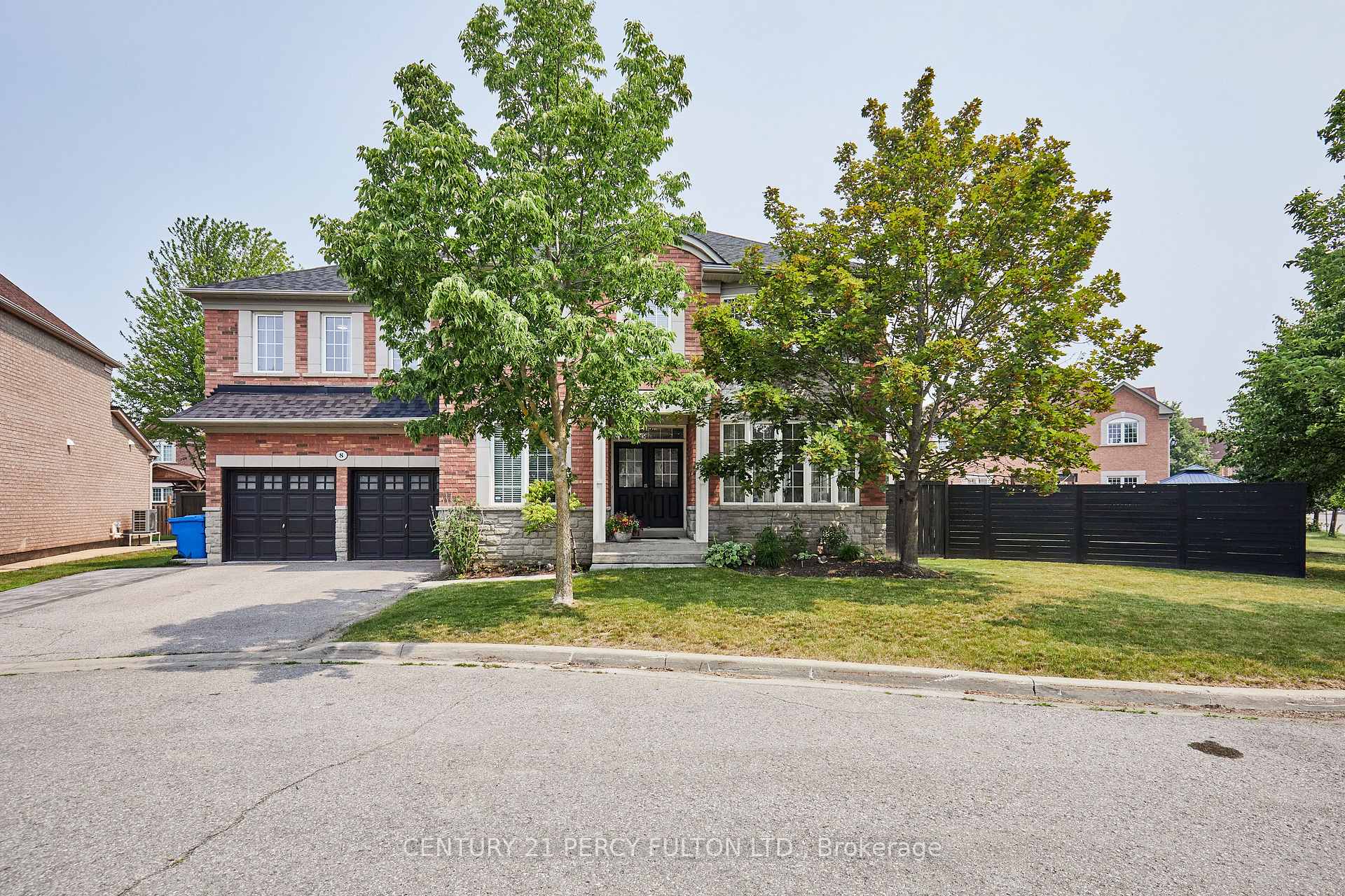 8 Mackeller Court, Ajax, ON L1T 0G2