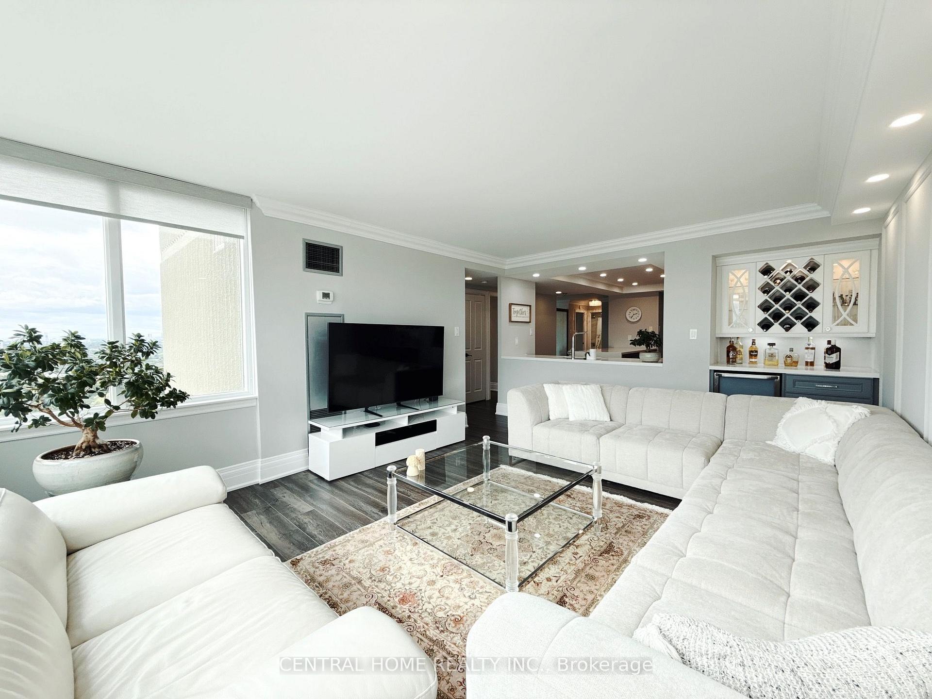 55 Skymark Drive 2703, Toronto, ON M2H 3N4