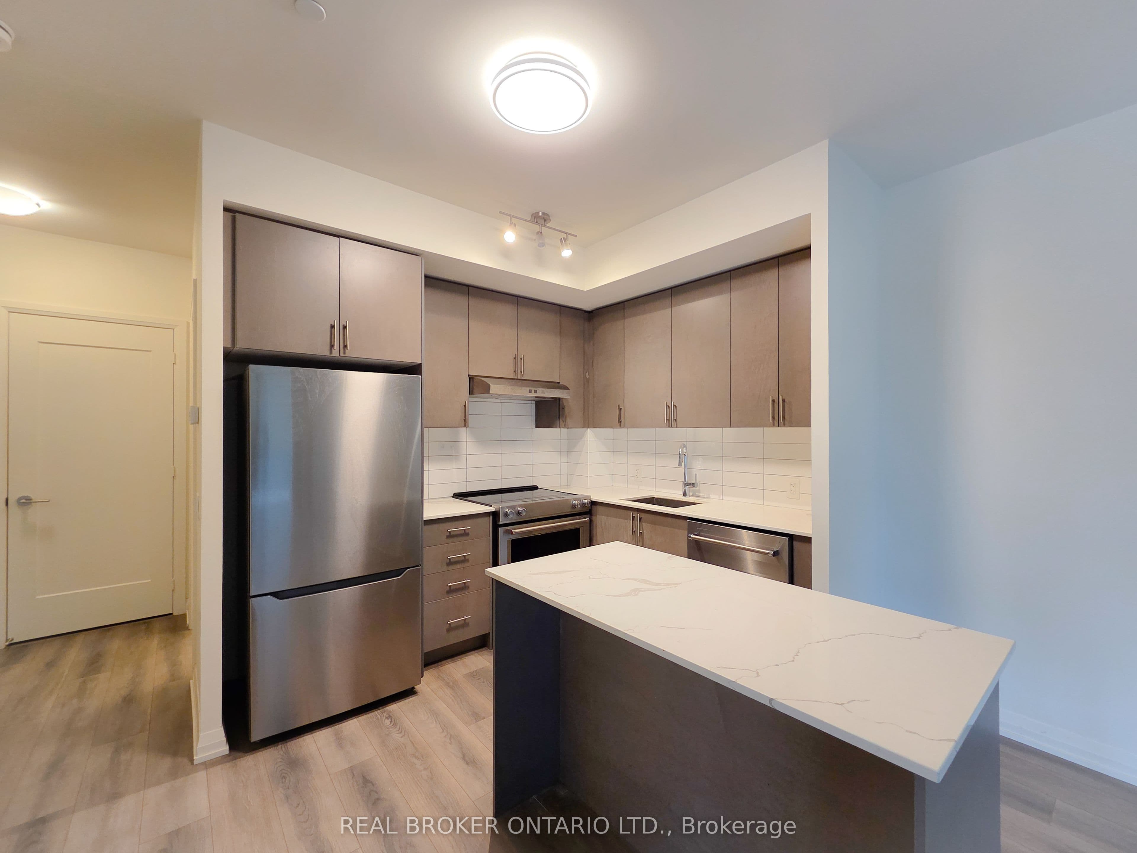 9000 Jane Street, Vaughan - Condo Apartment