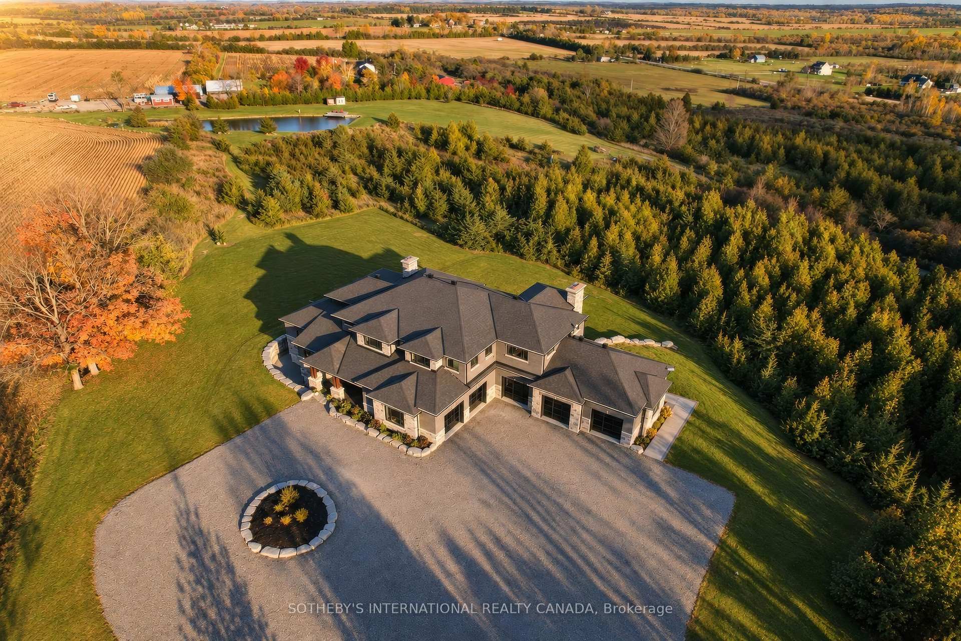 6374 Smith Boulevard, Georgina, ON L0E 1N0