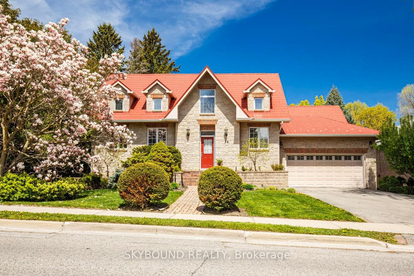58 Kirk Drive, Markham, ON L3T 3L1