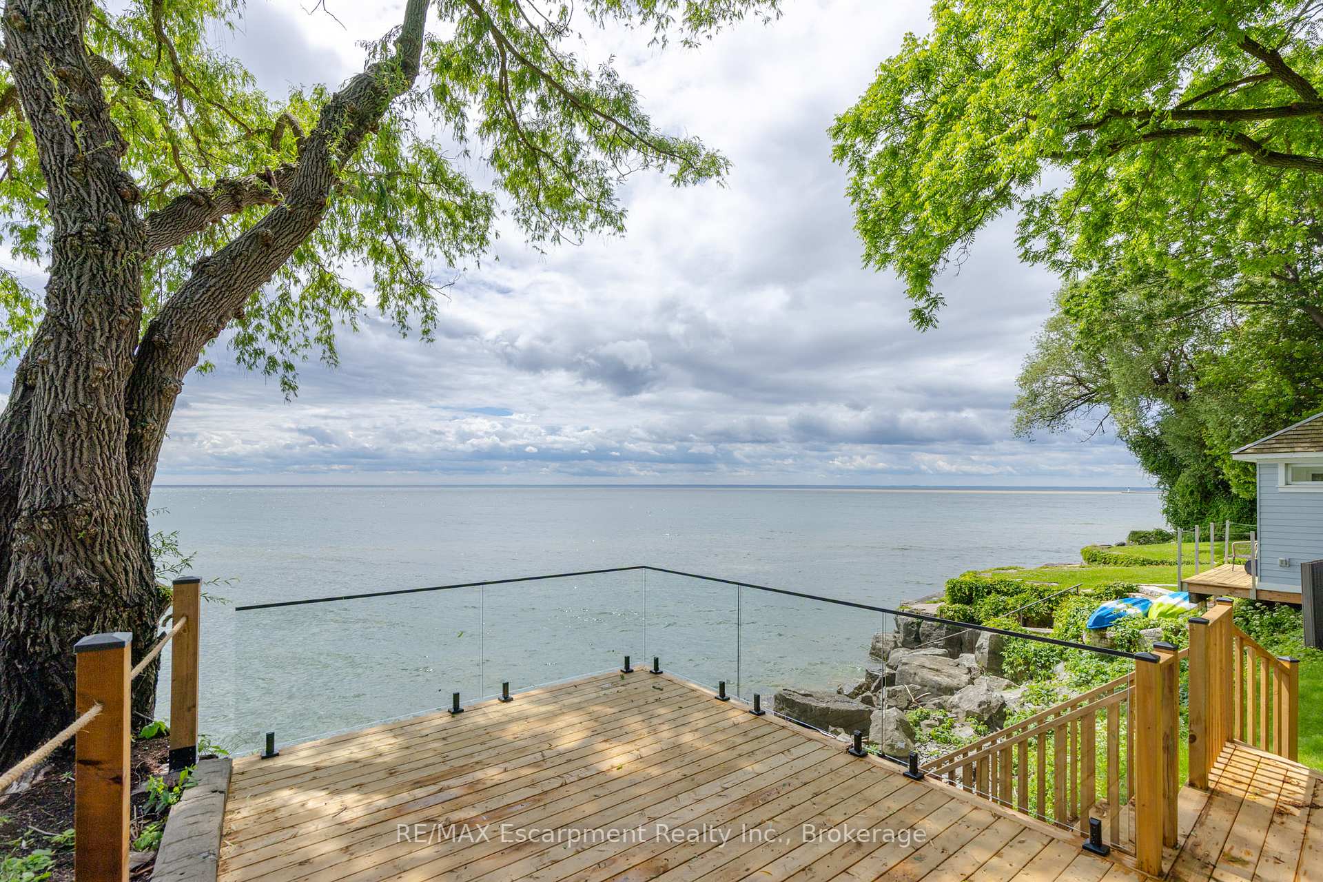 21 Second Street, Oakville, ON L6J 3T1