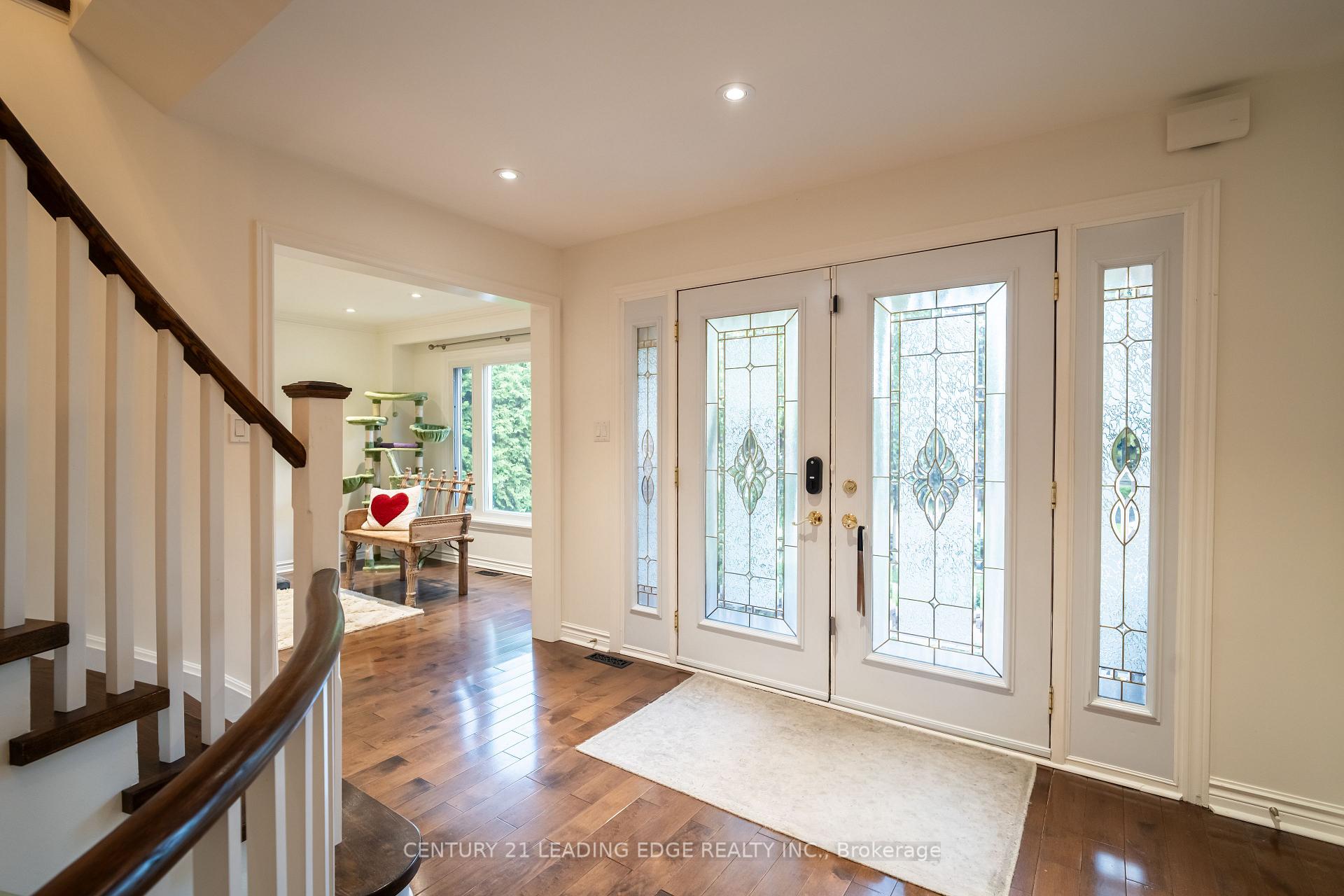 53 McClenny Drive, Aurora, ON L4G 5P5