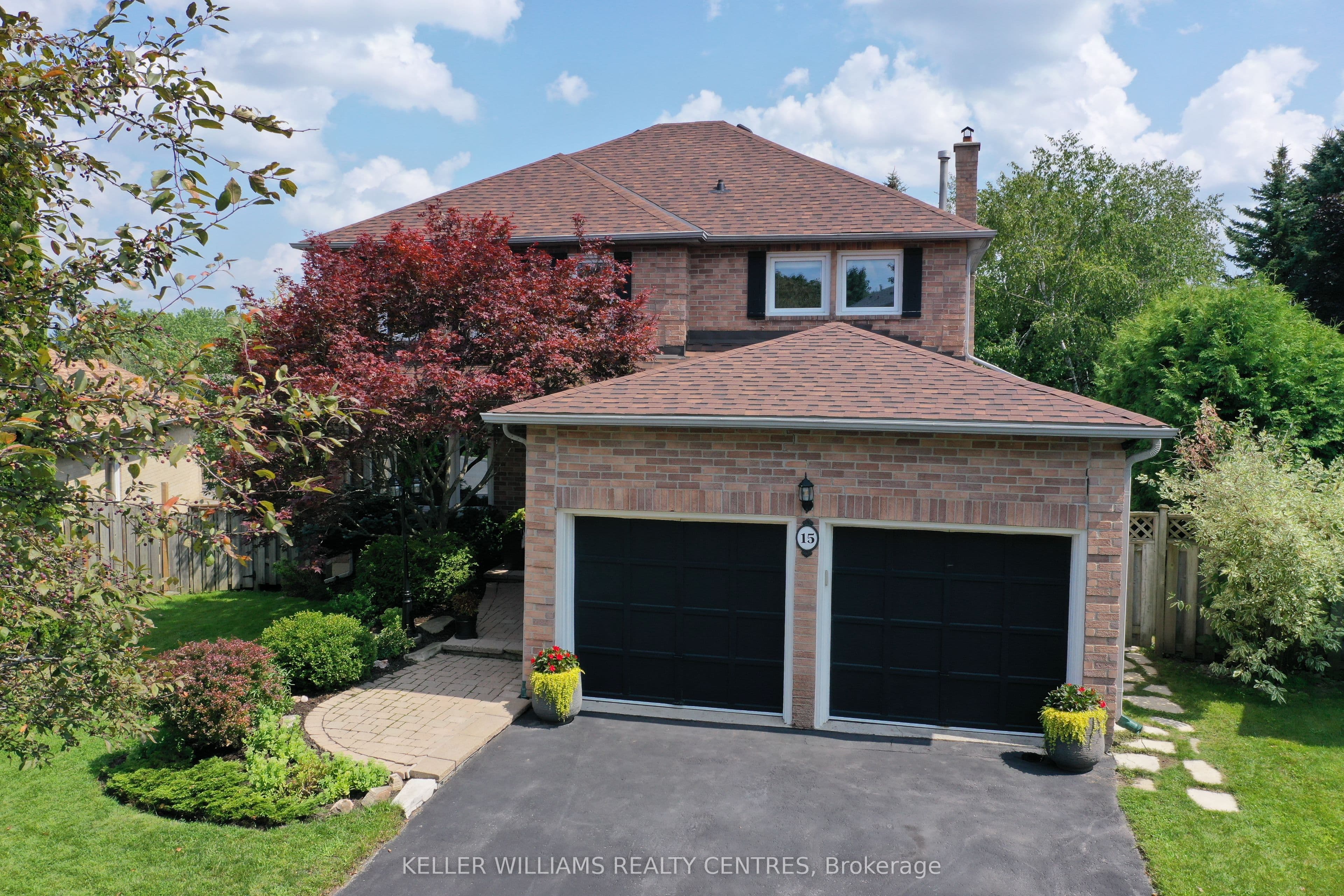 15 Beatty Crescent, Aurora - Detached