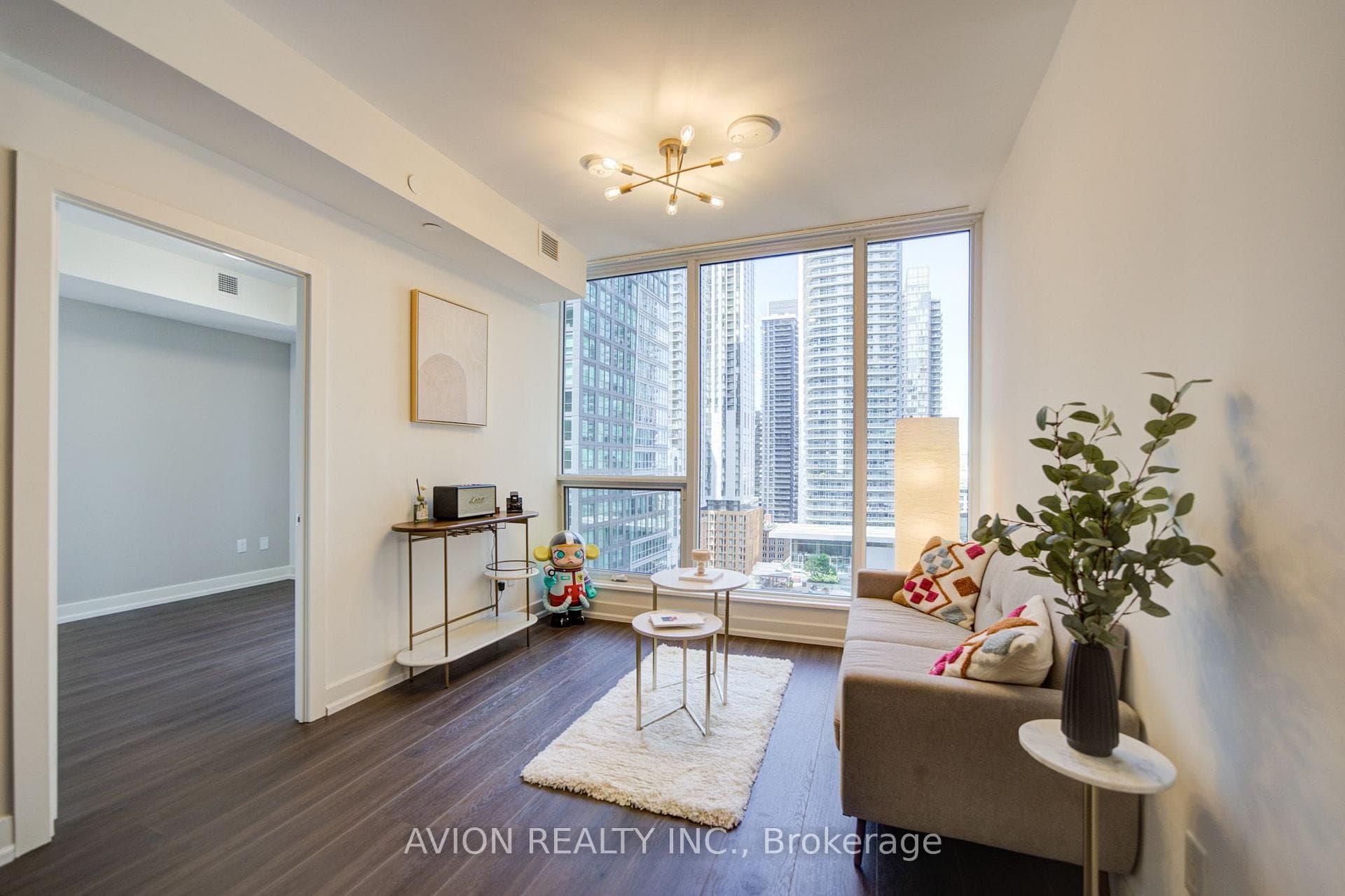 15 Mercer Street 1605, Toronto, ON M5V 1H2