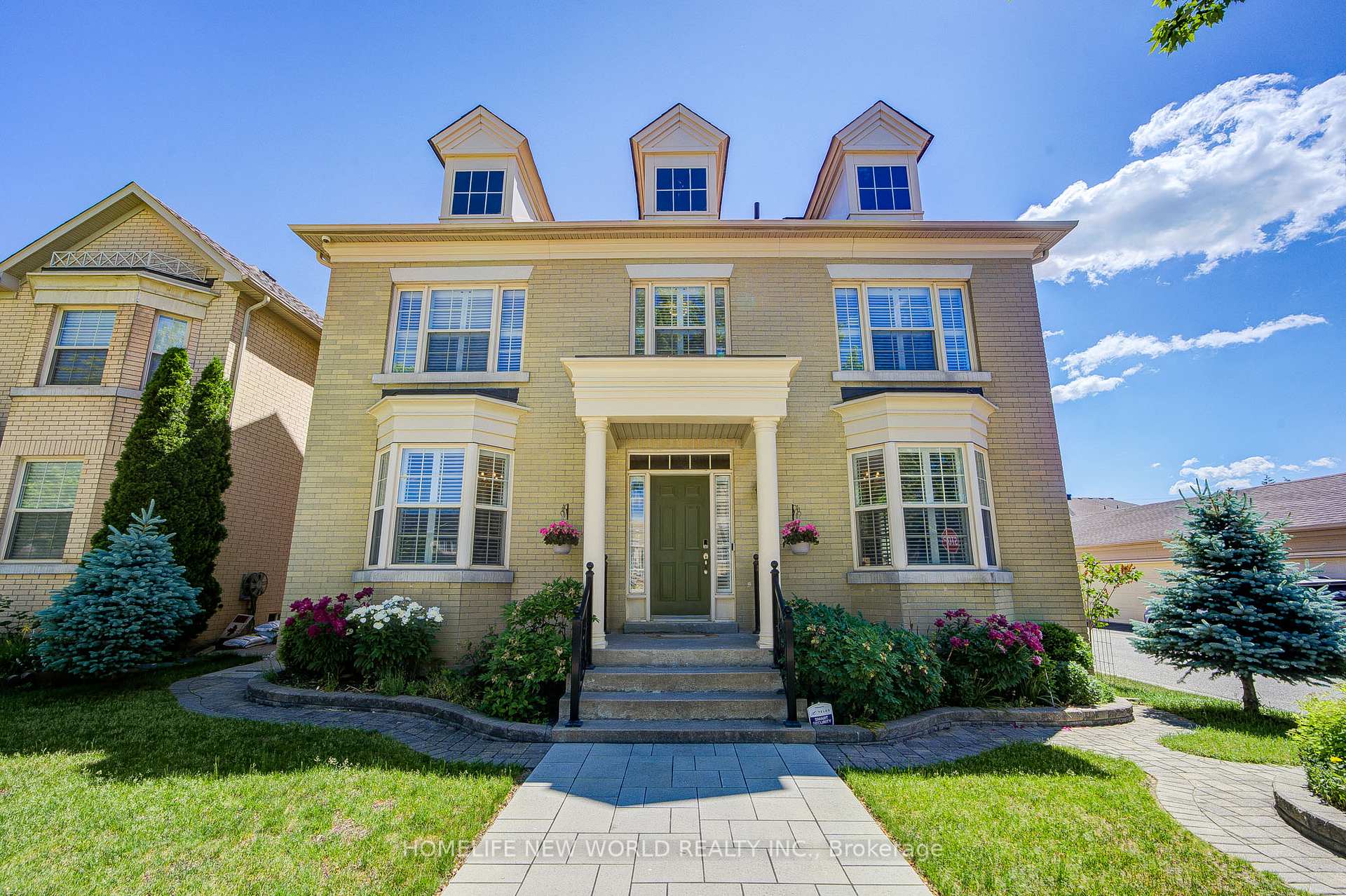 5 Bonheur Road, Markham, ON L6C 0A4