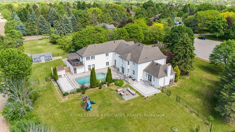 69 Raeview Drive, Whitchurch-Stouffville, ON L4A 3G7