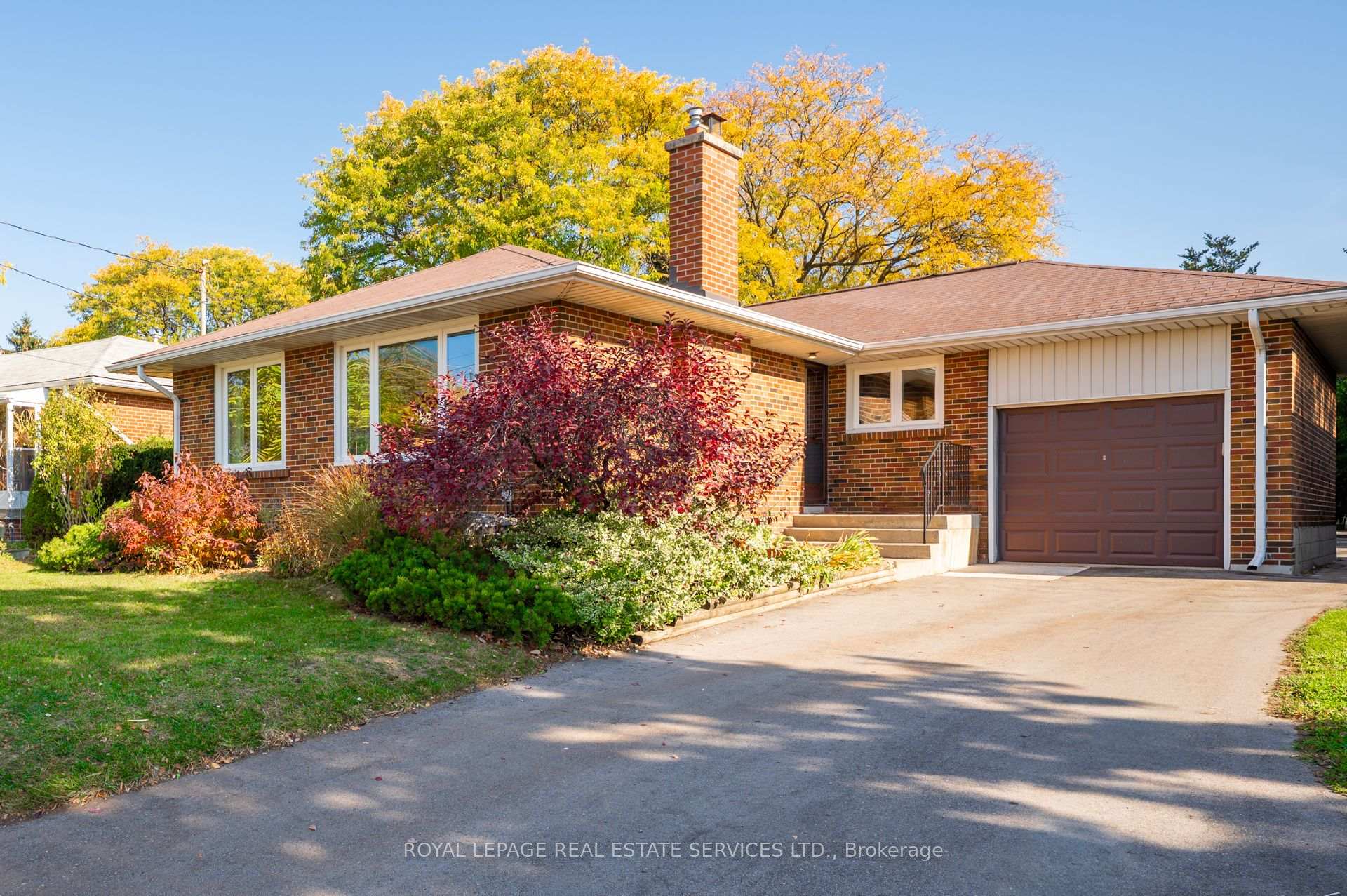 40 West Deane Park Drive, Toronto, ON M9B 2R8