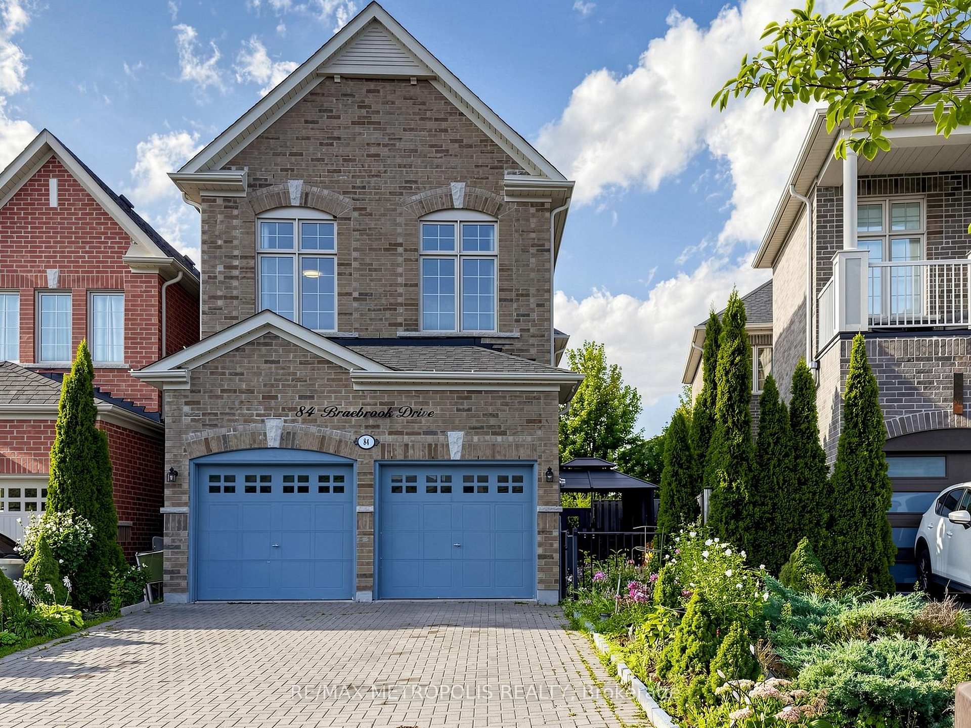 84 Braebrook Drive, Whitby, ON L1R 0M9