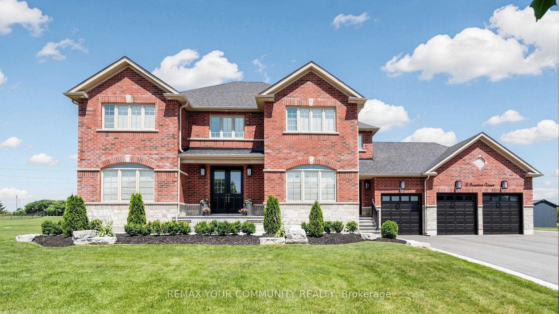 15 Stonesthrow Crescent, Uxbridge, ON L0C 1A0