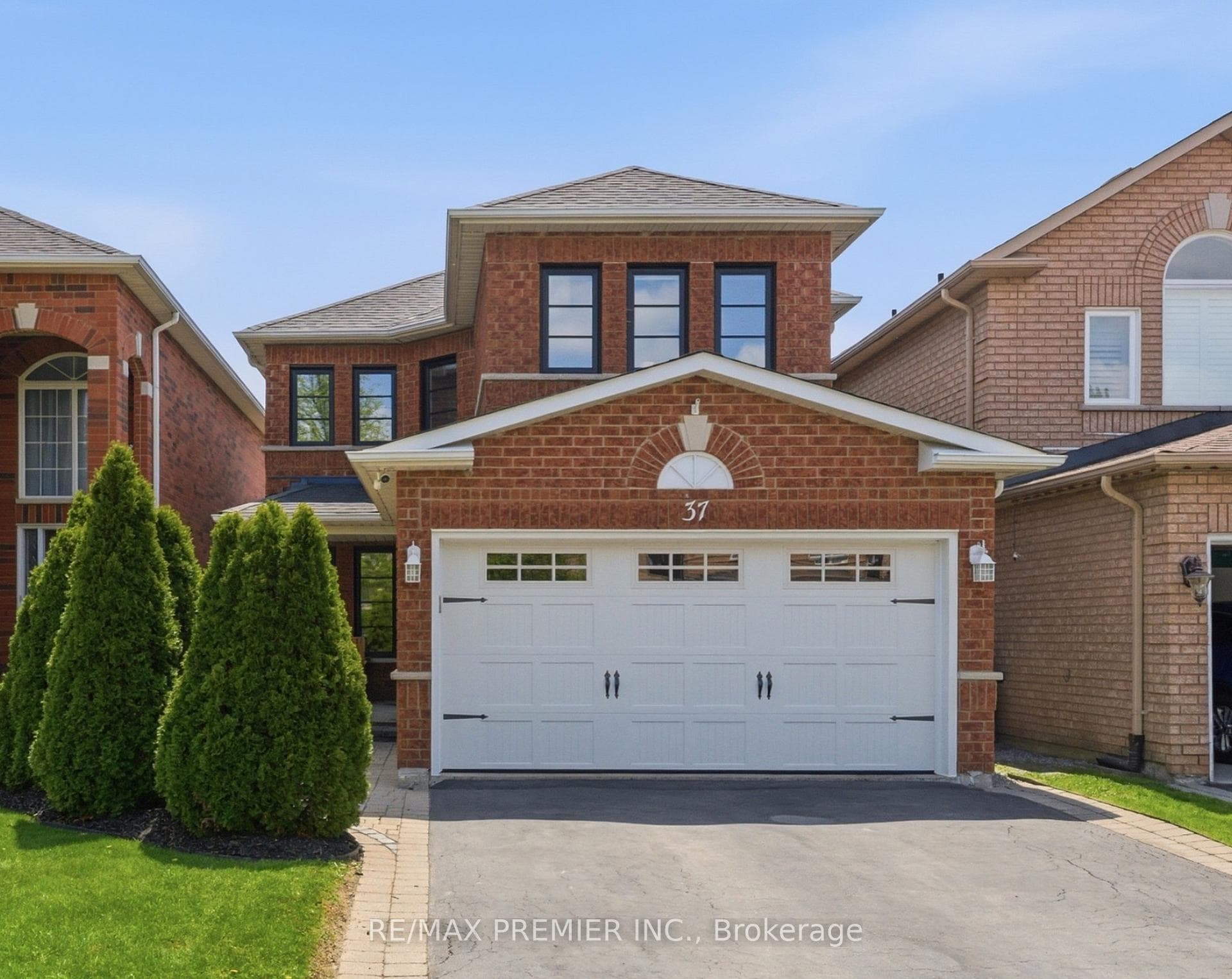 37 Princeton Gate, Vaughan, ON L6A 2R7