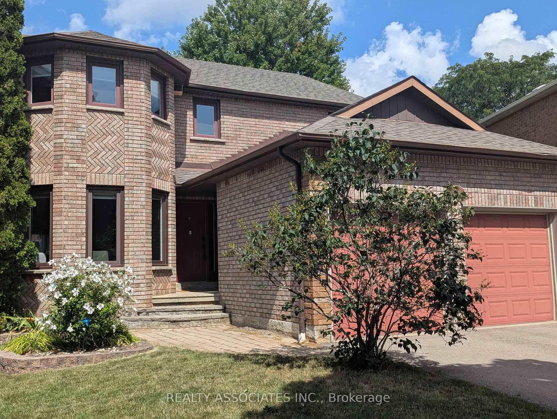 3279 Charlebrook Court, Mississauga, ON L5L 5B4