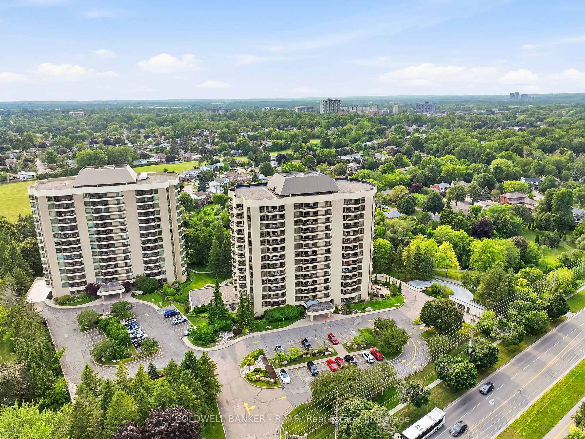 900 Wilson Road N 305, Oshawa, ON L1G 7T2