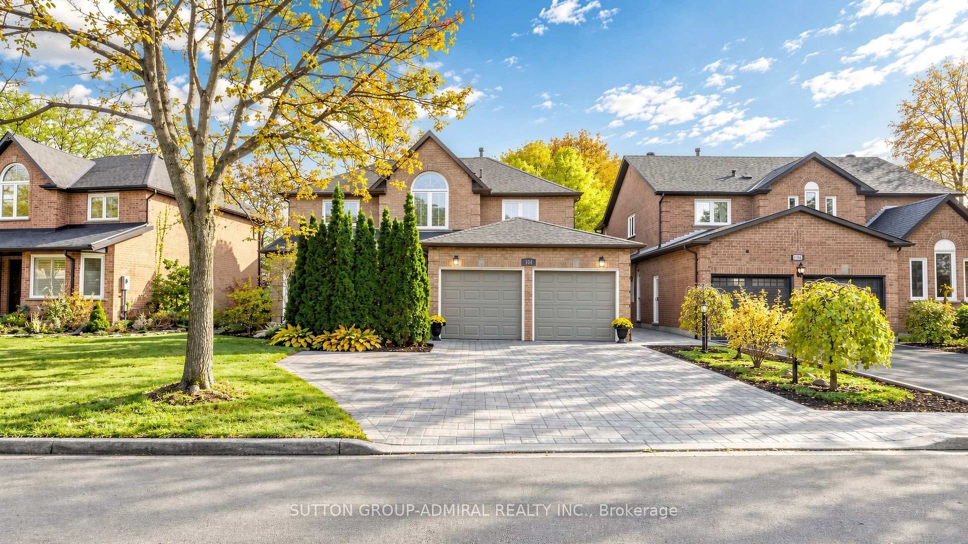 104 Topham Crescent, Richmond Hill, ON L4C 9E7