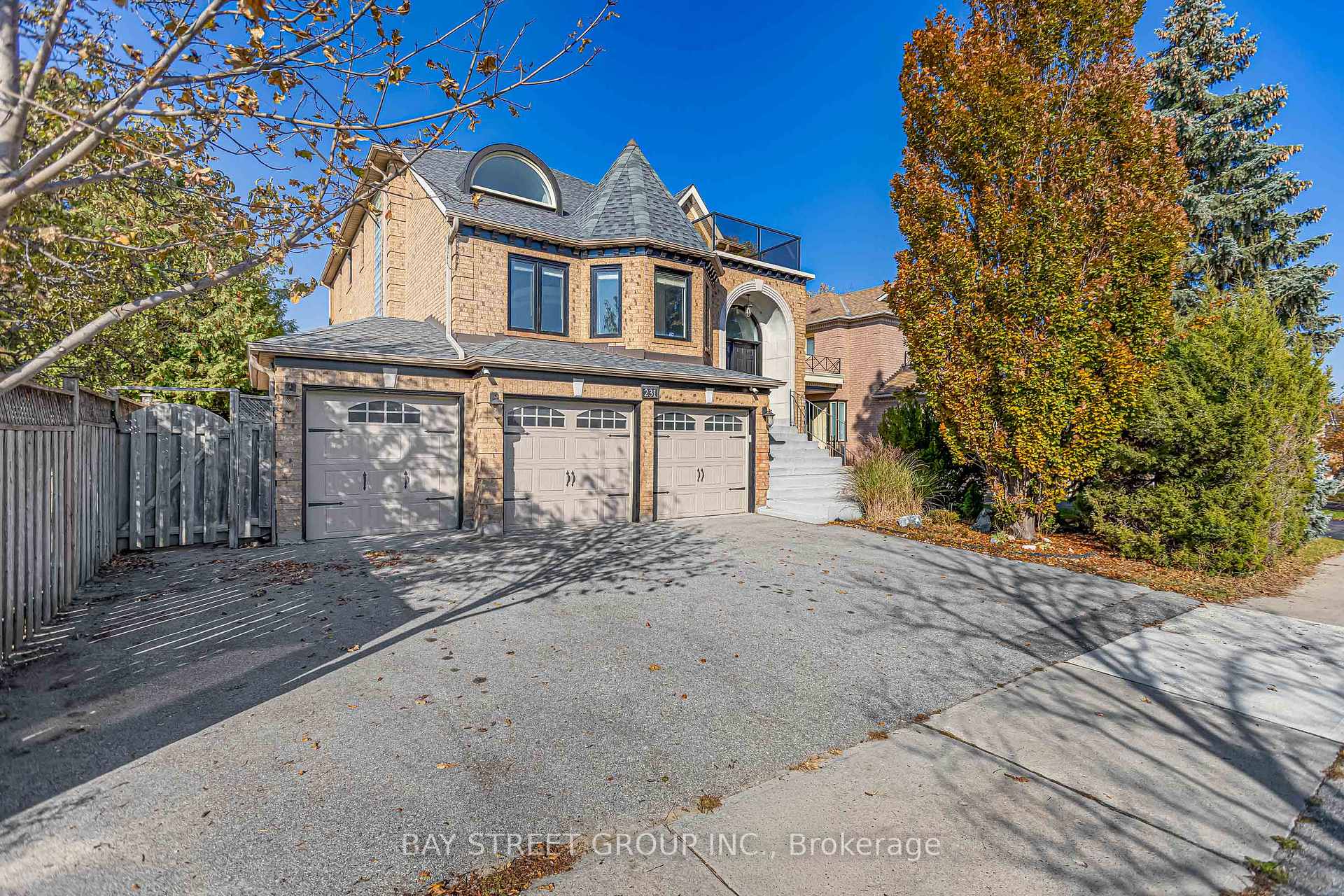 231 Shaftsbury Avenue N, Richmond Hill, ON L4C 0E8