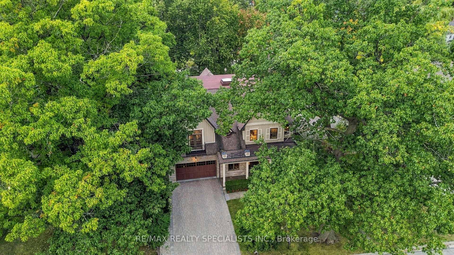 53 Cumberland Drive, Mississauga, ON L5G 3N1