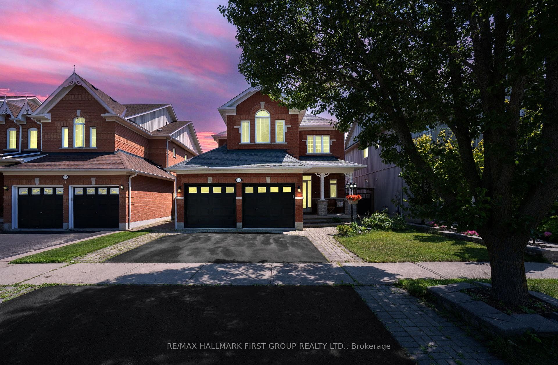 15 Hesham Drive, Whitby, ON L1M 2J9