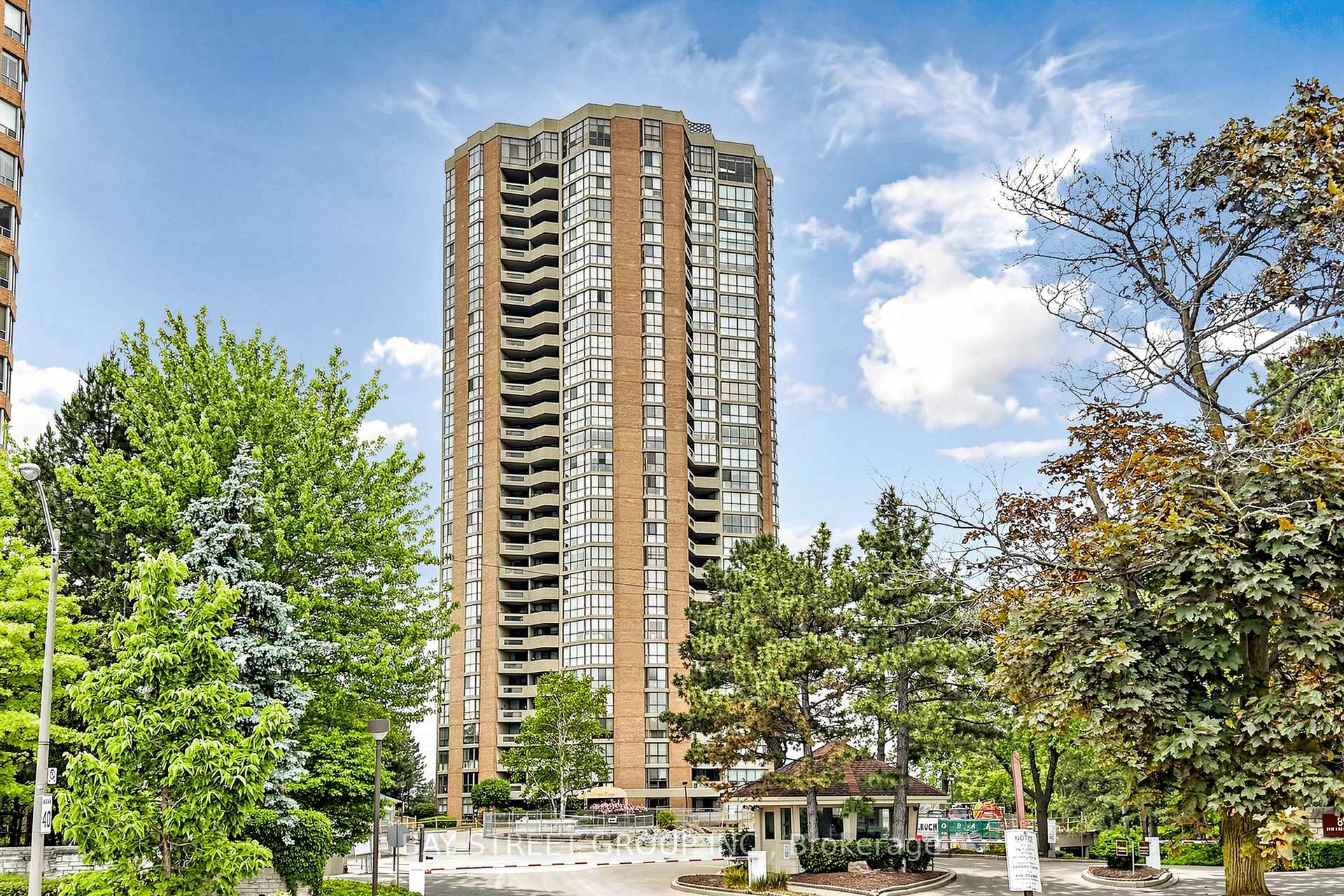 85 Skymark Drive 2305, Toronto C15, ON M2H 3P2