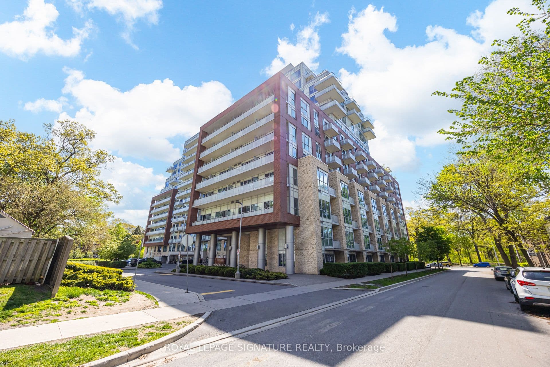 1830 Bloor Street, Toronto - Condo Apartment