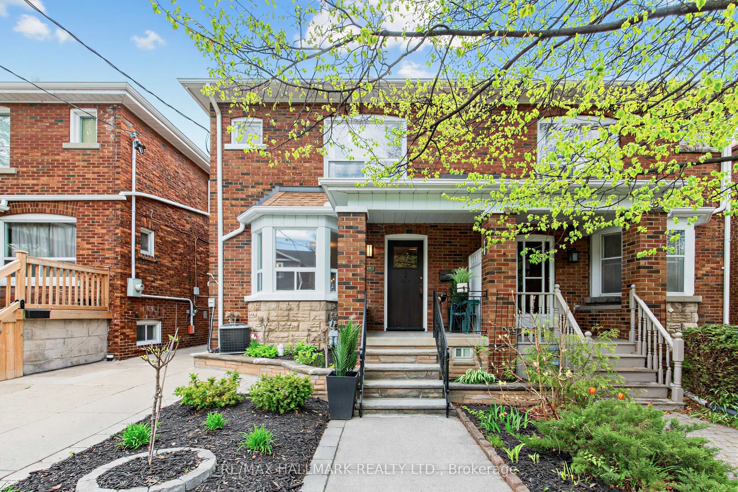34 Springdale Boulevard, Toronto - Semi-Detached