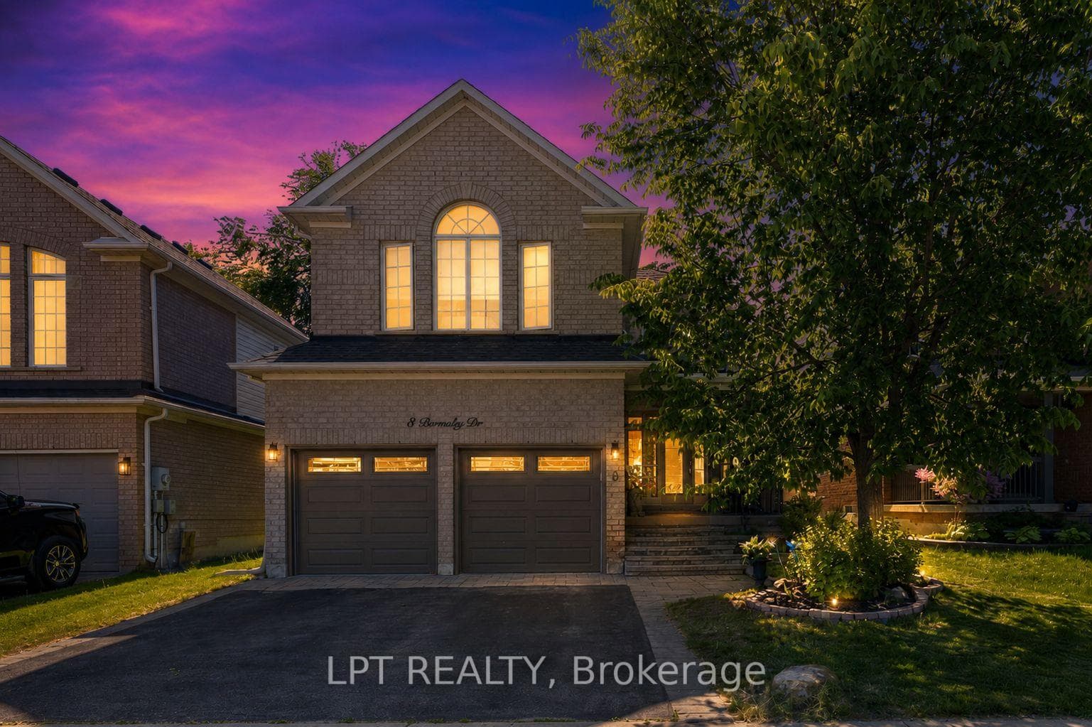 8 Burnaby Drive, Georgina, ON L4P 3Z1