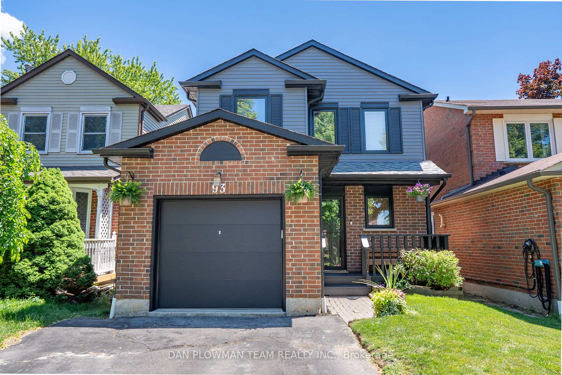93 Kirby Crescent, Whitby, ON L1N 7C7