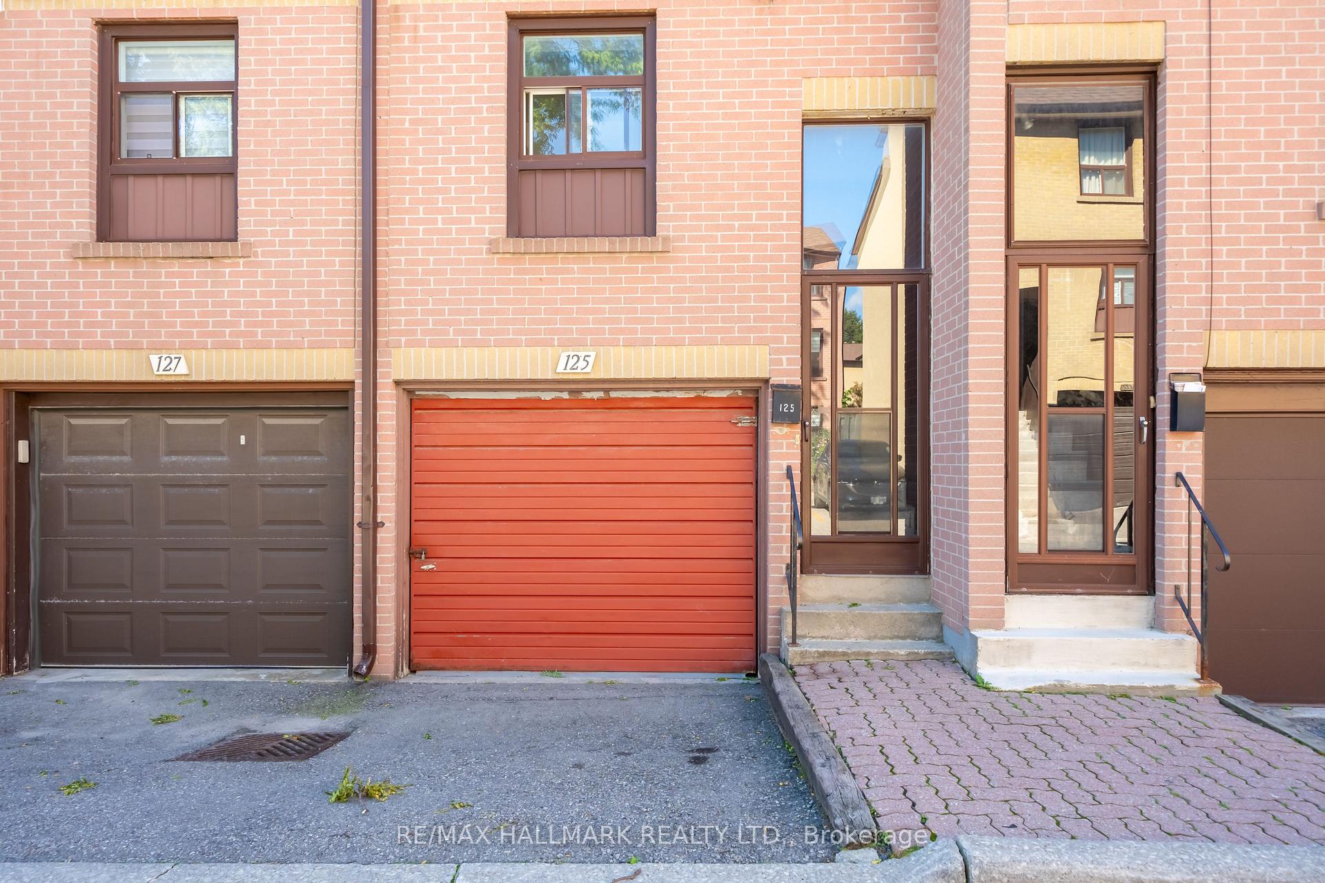 275 Broadview Avenue 125, Toronto, ON M4M 3H5