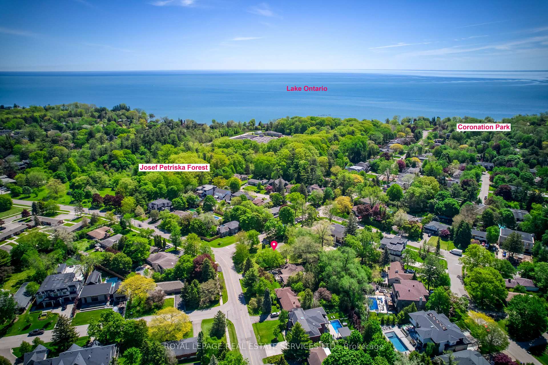 220 Woodhaven Park Drive, Oakville, ON L6L 4K8