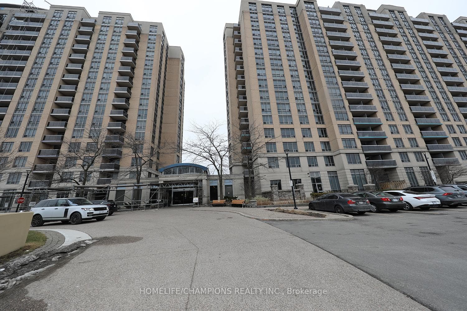 8 Mondeo Drive PH15, Toronto, ON M1P 5C7