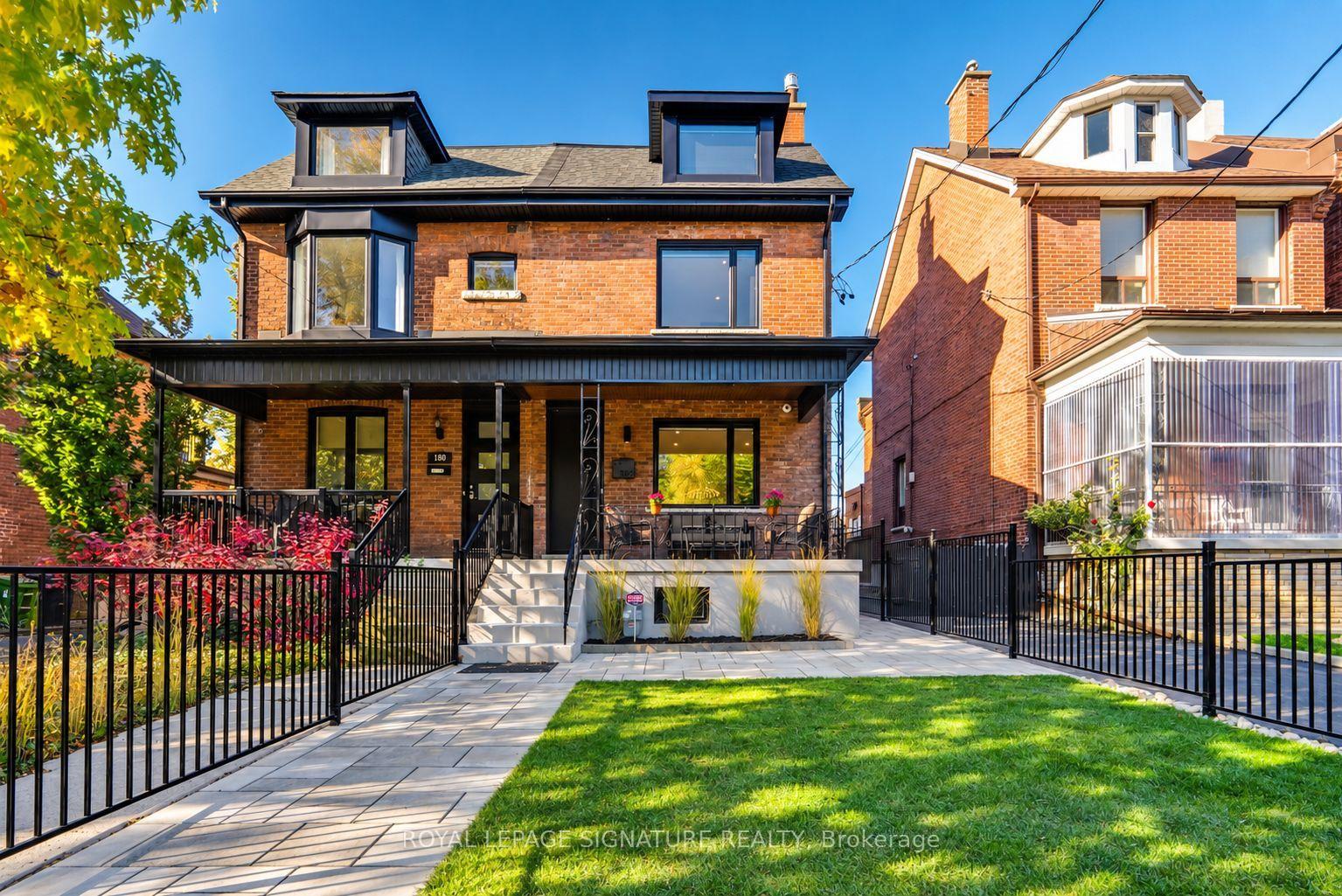 182 Beatrice Street, Toronto, ON M6G 3G1