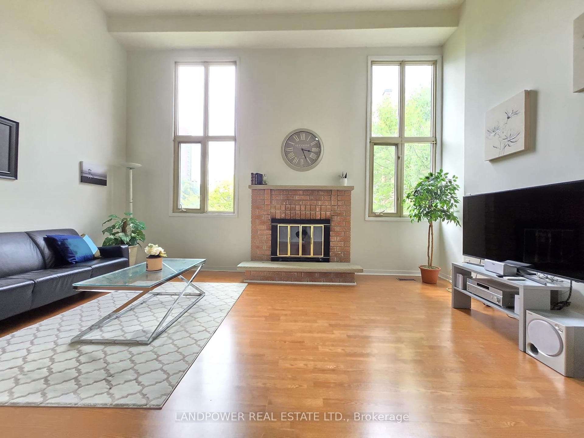 10 Cardwell Avenue 75, Toronto, ON M1S 4Y5