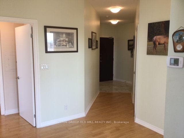 1359 Rathburn Road E 909, Mississauga, ON L4W 5P7