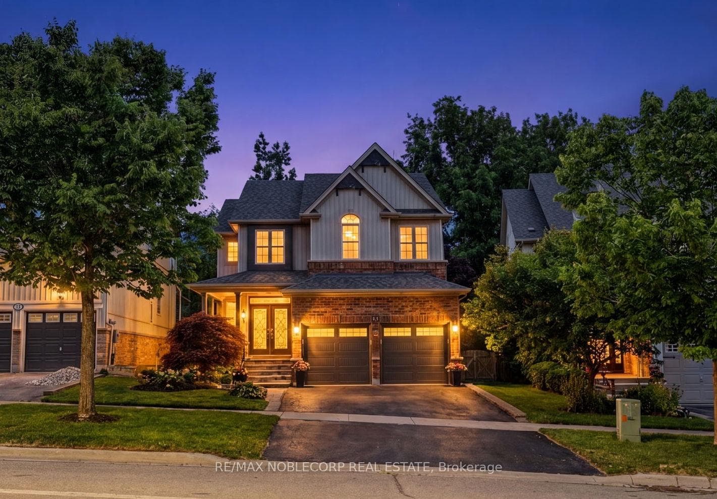 68 Meadowglen Boulevard, Halton Hills, ON L7G 6J3