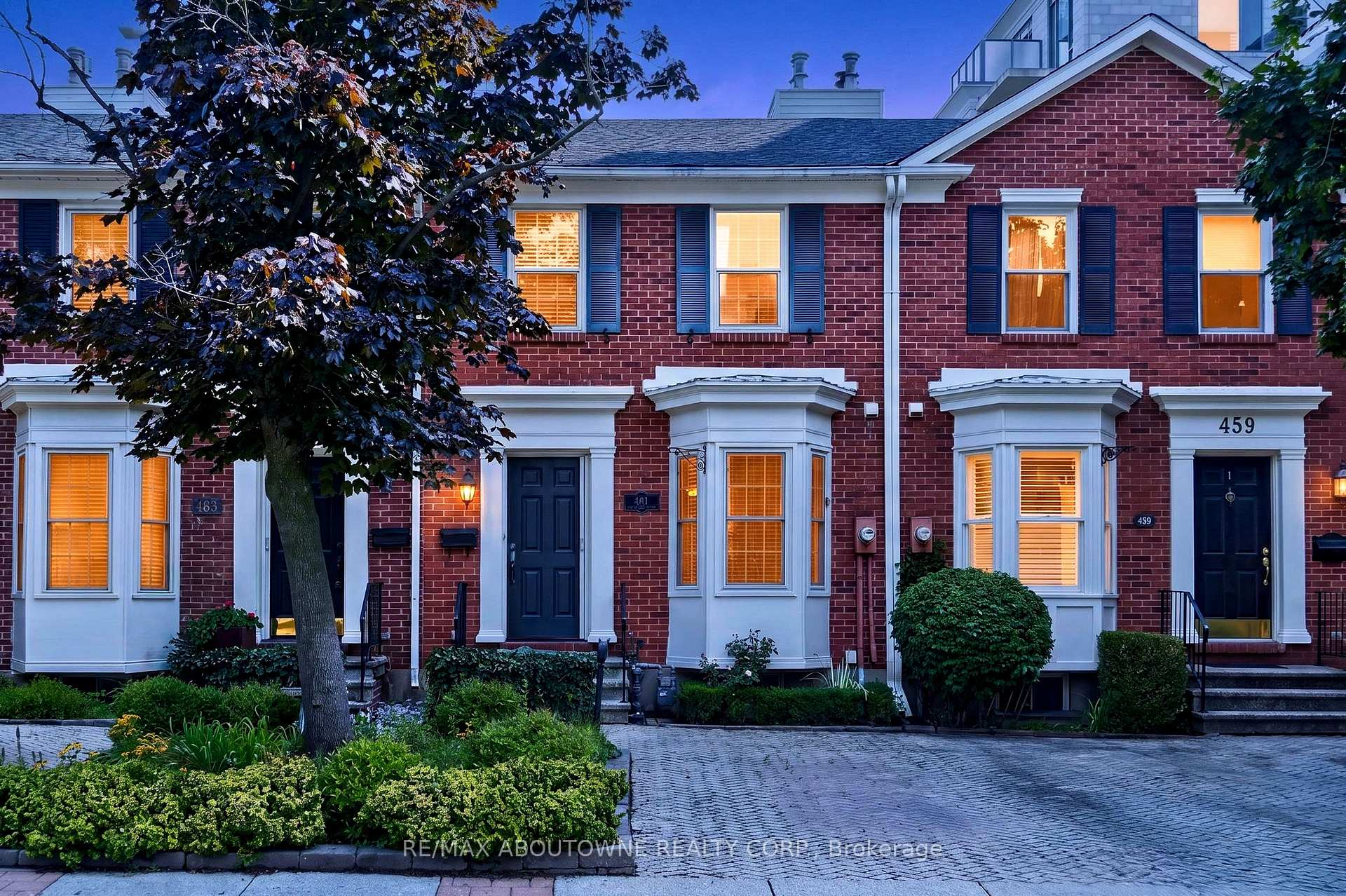 461 Blathwayte Lane, Burlington, ON L7S 1Y4