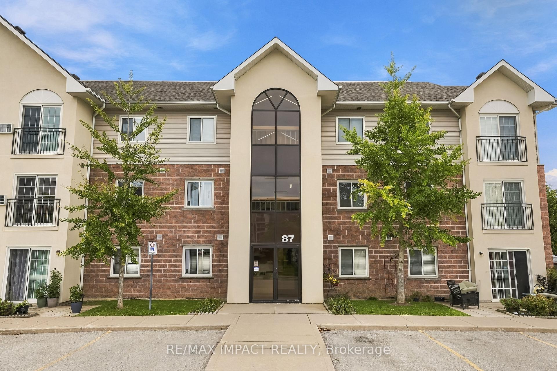 87 Aspen Springs Drive 110, Clarington, ON L1C 5J8