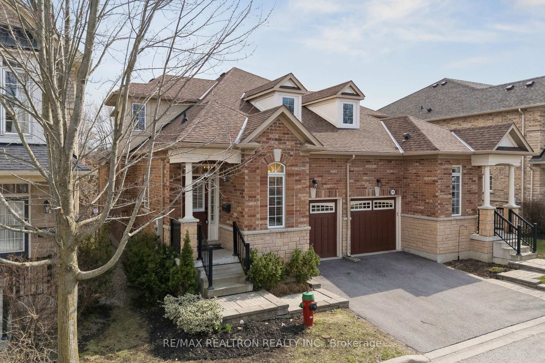 578 Tapestry Lane 14, Newmarket, ON L3X 3C9
