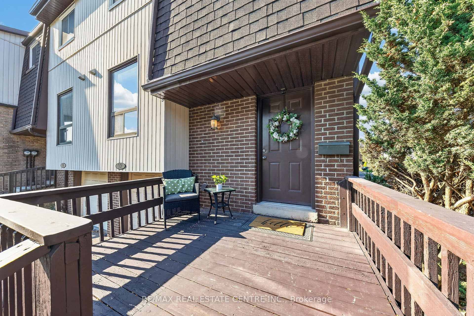 481 Pitfield Road 19, Milton, ON L9T 3J5