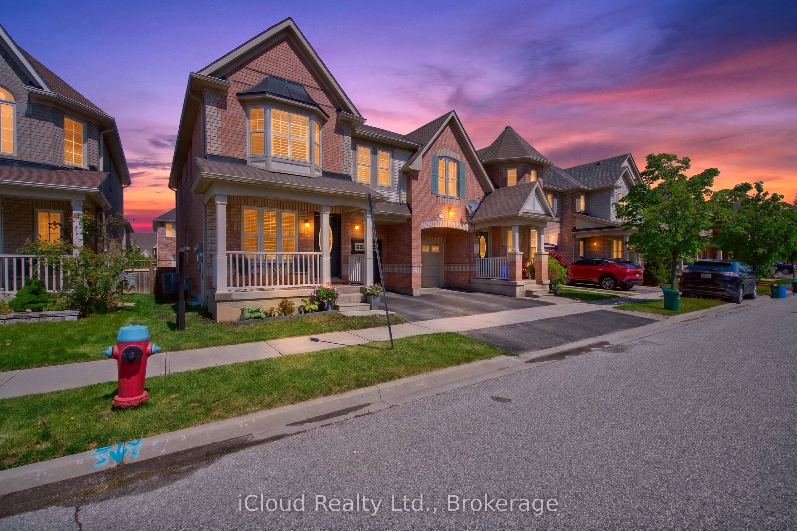676 Speyer Circle, Milton - Semi-Detached